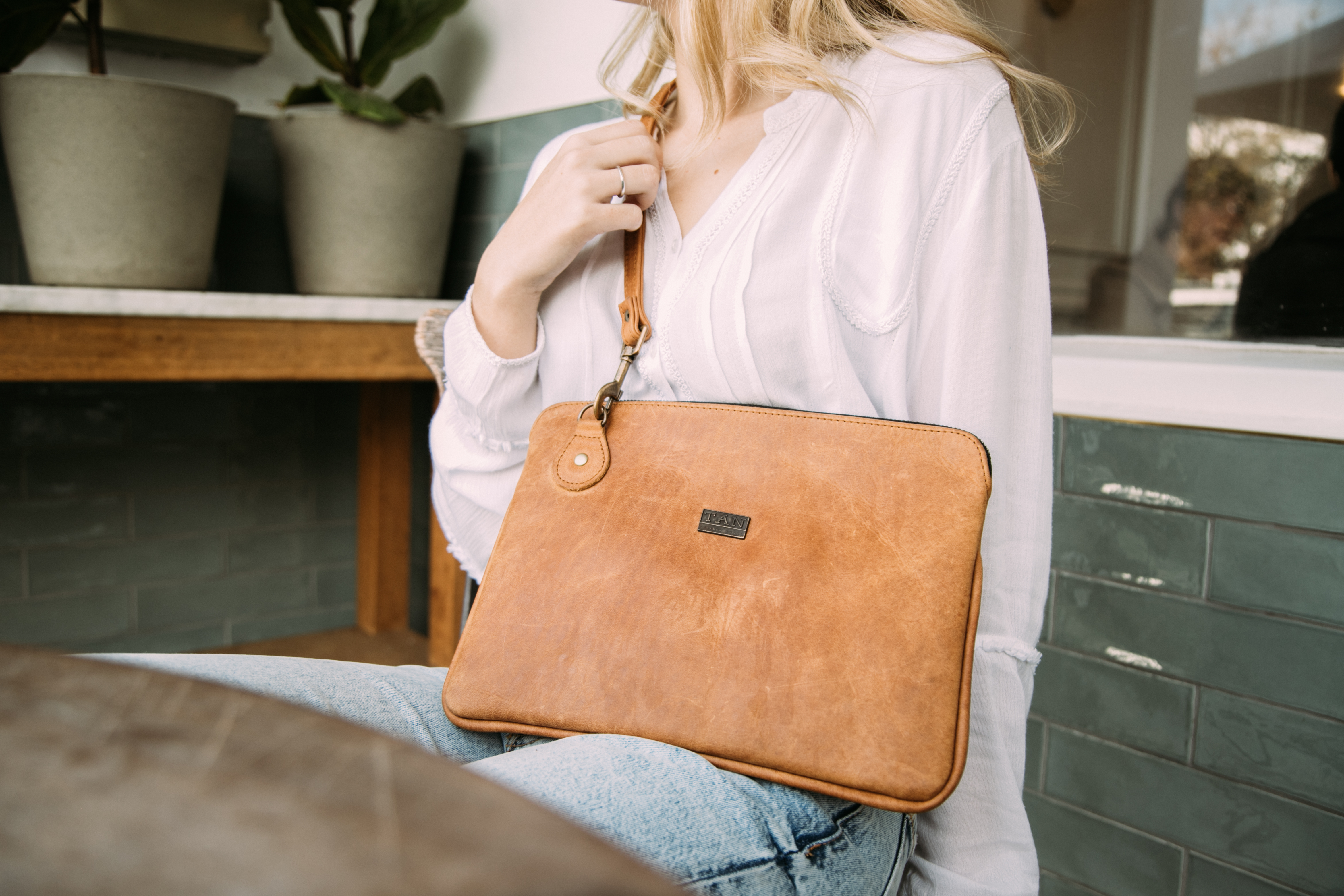 Taylor Leather Sling Bag - Toffee