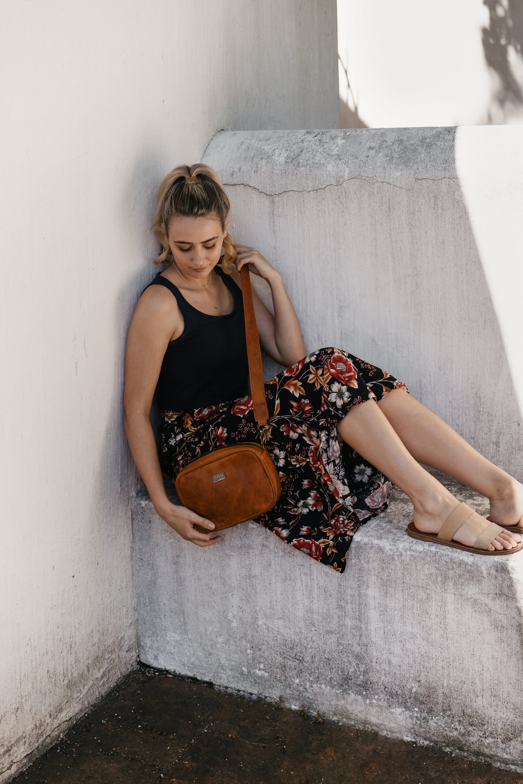 The Lily Sling Bag — Tan Leather Goods